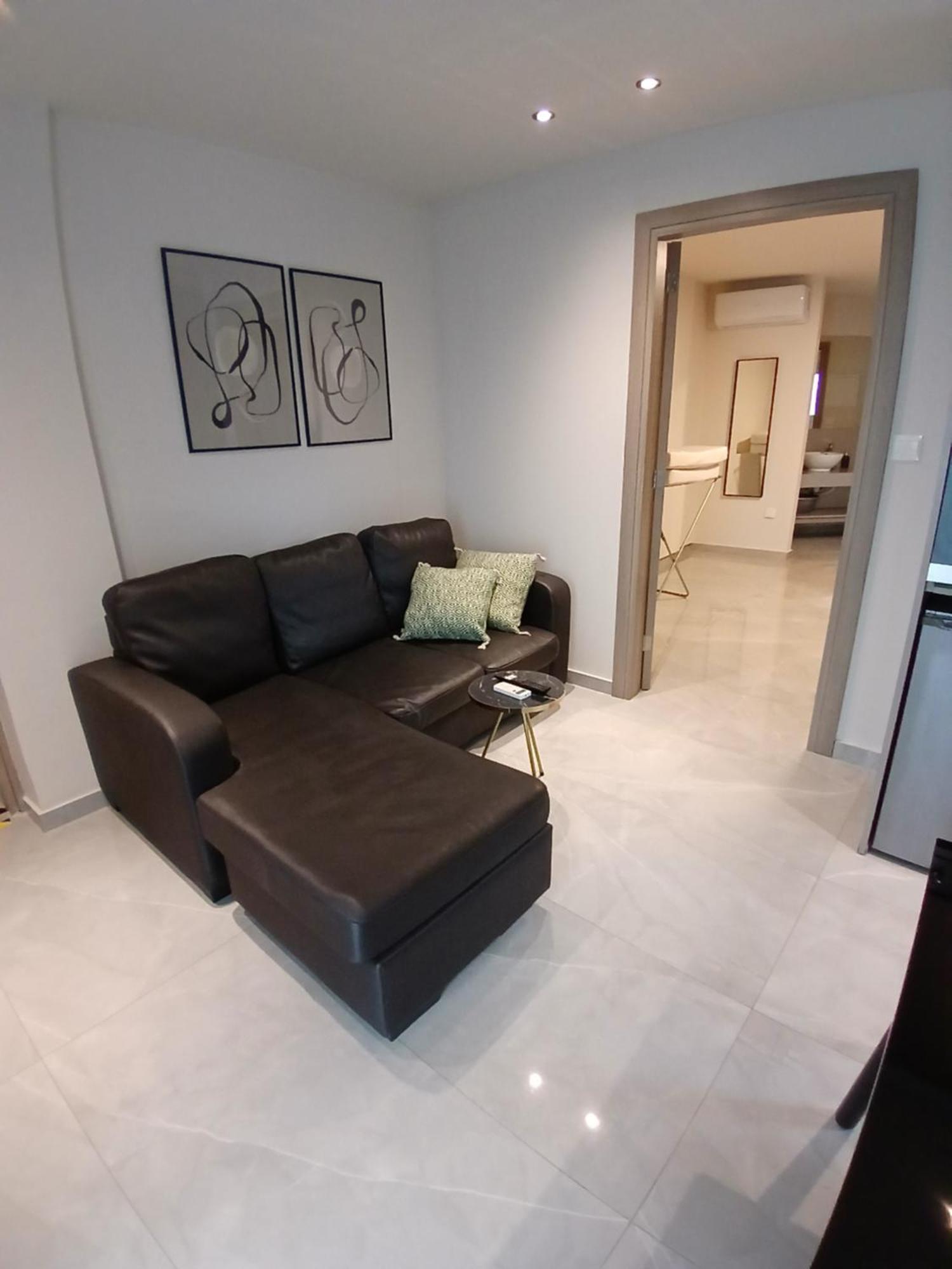 Georgiana Suites Larnaka Zimmer foto